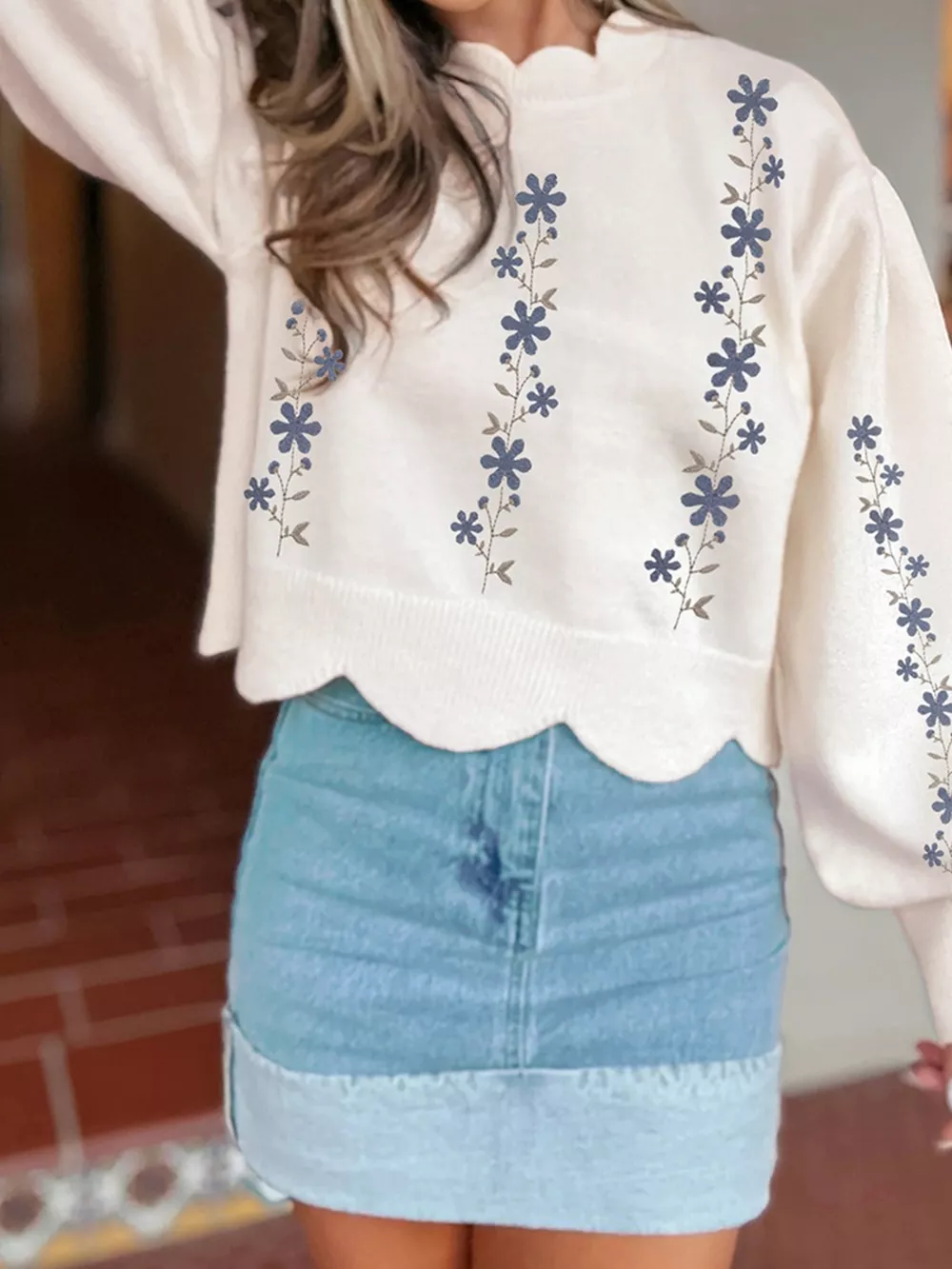 Floral Embroidered Scallop Hem Cropped Sweater