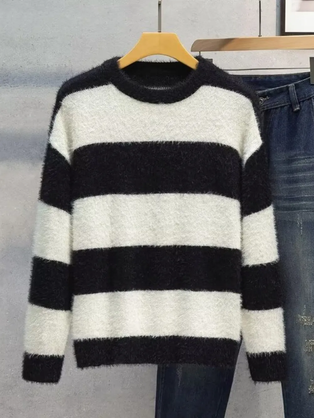Men's Plus Size Striped Fuzzy Knit Pullover Sweater, image 5