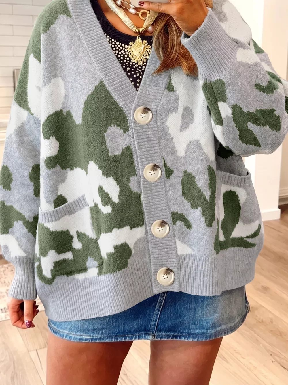 Camouflage Drop Shoulder V Neck Button Front Cardigan, image 2