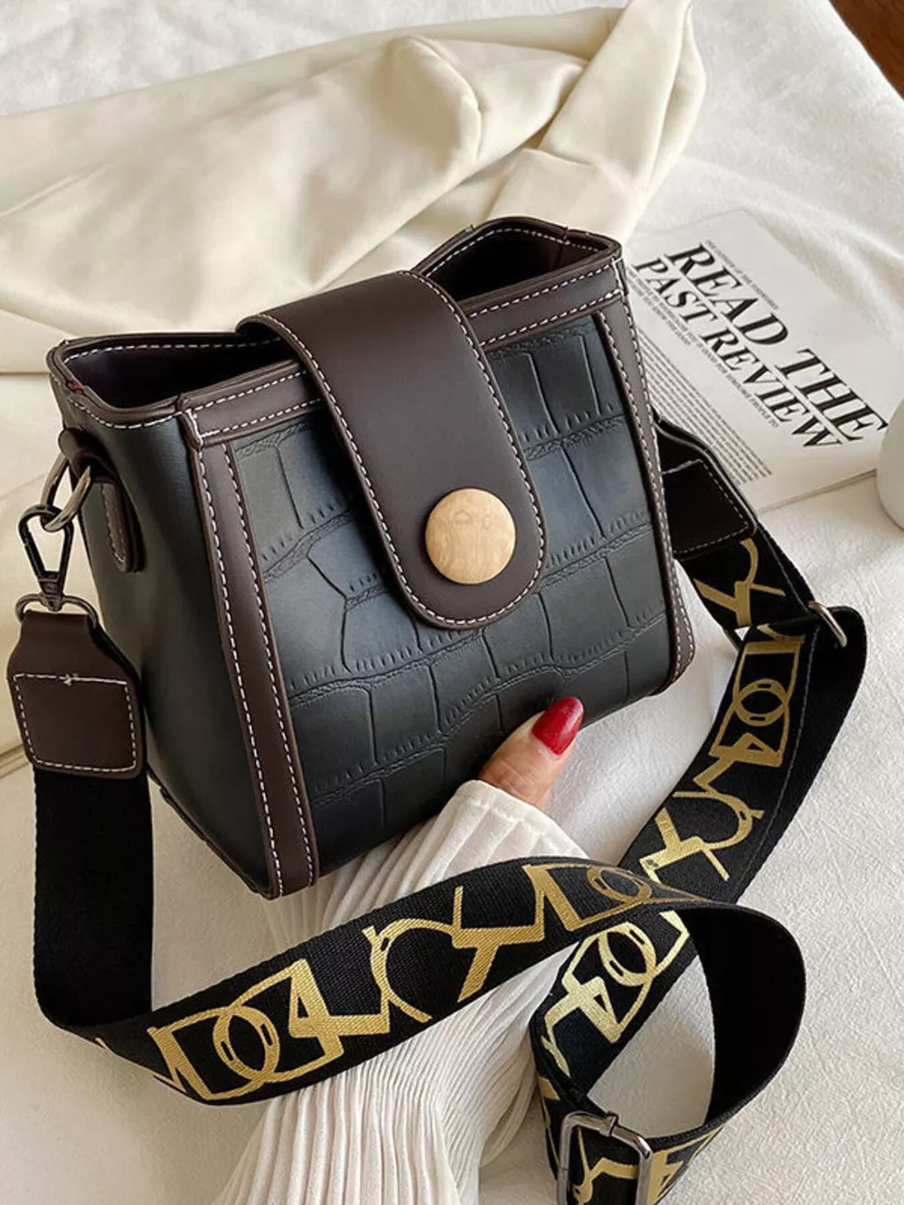Crocodile Pattern Wide Strap Crossbody Bag, image 5