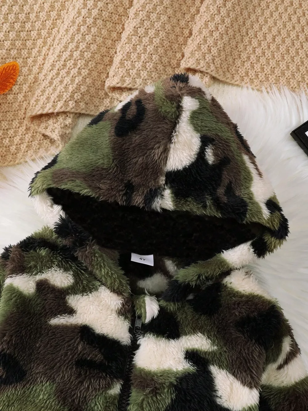 Children's Camouflage Plush Hooded Jacket, image 3