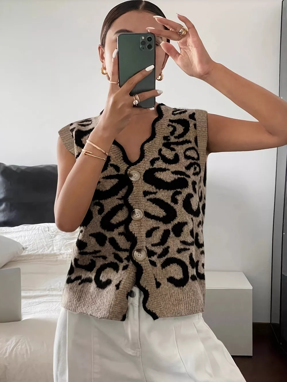 Plus Size Leopard Scalloped Edge Button-Down Sweater Vest, image 3