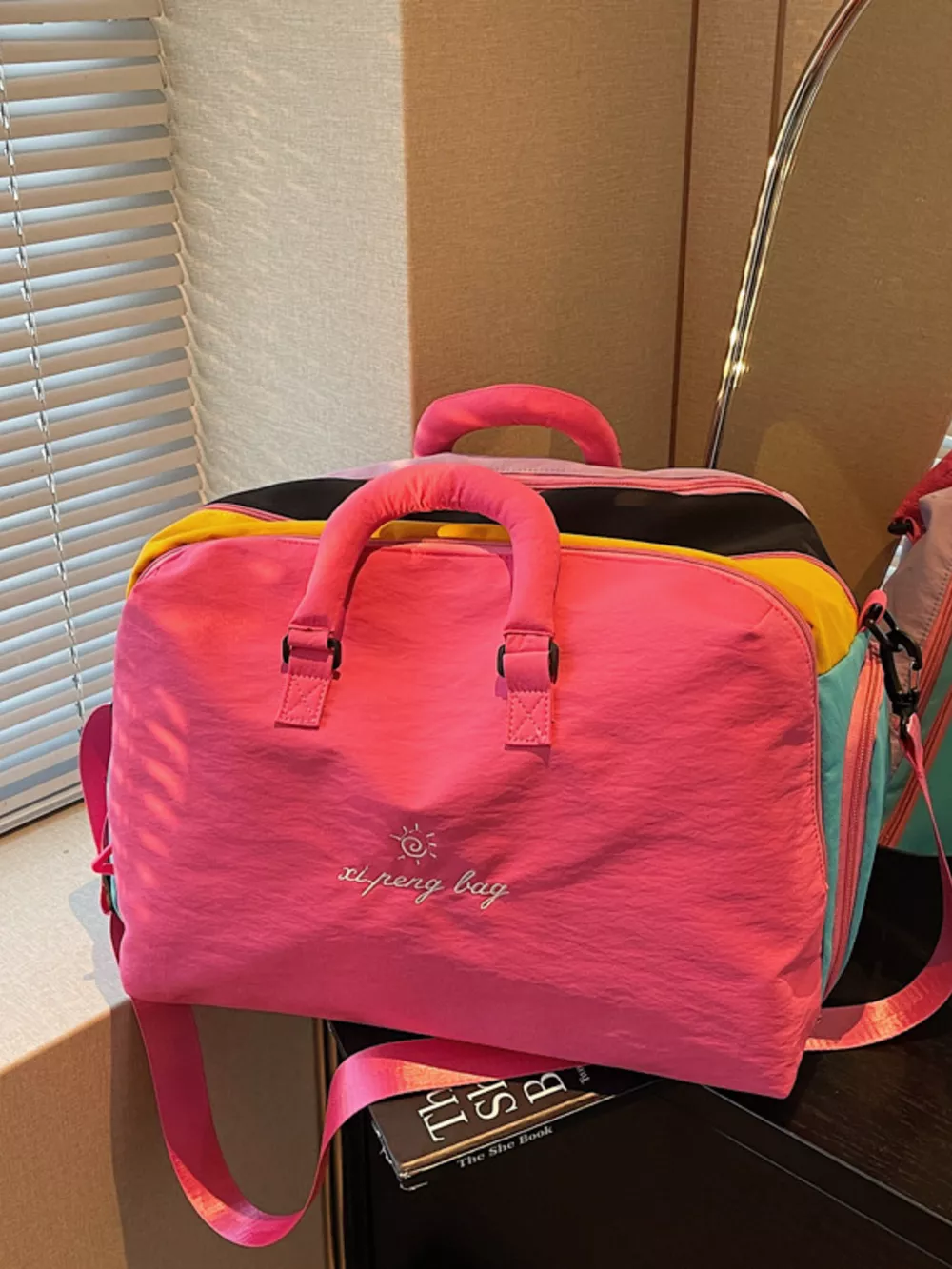 Colorful Lightweight Travel Duffel Bag, image 3