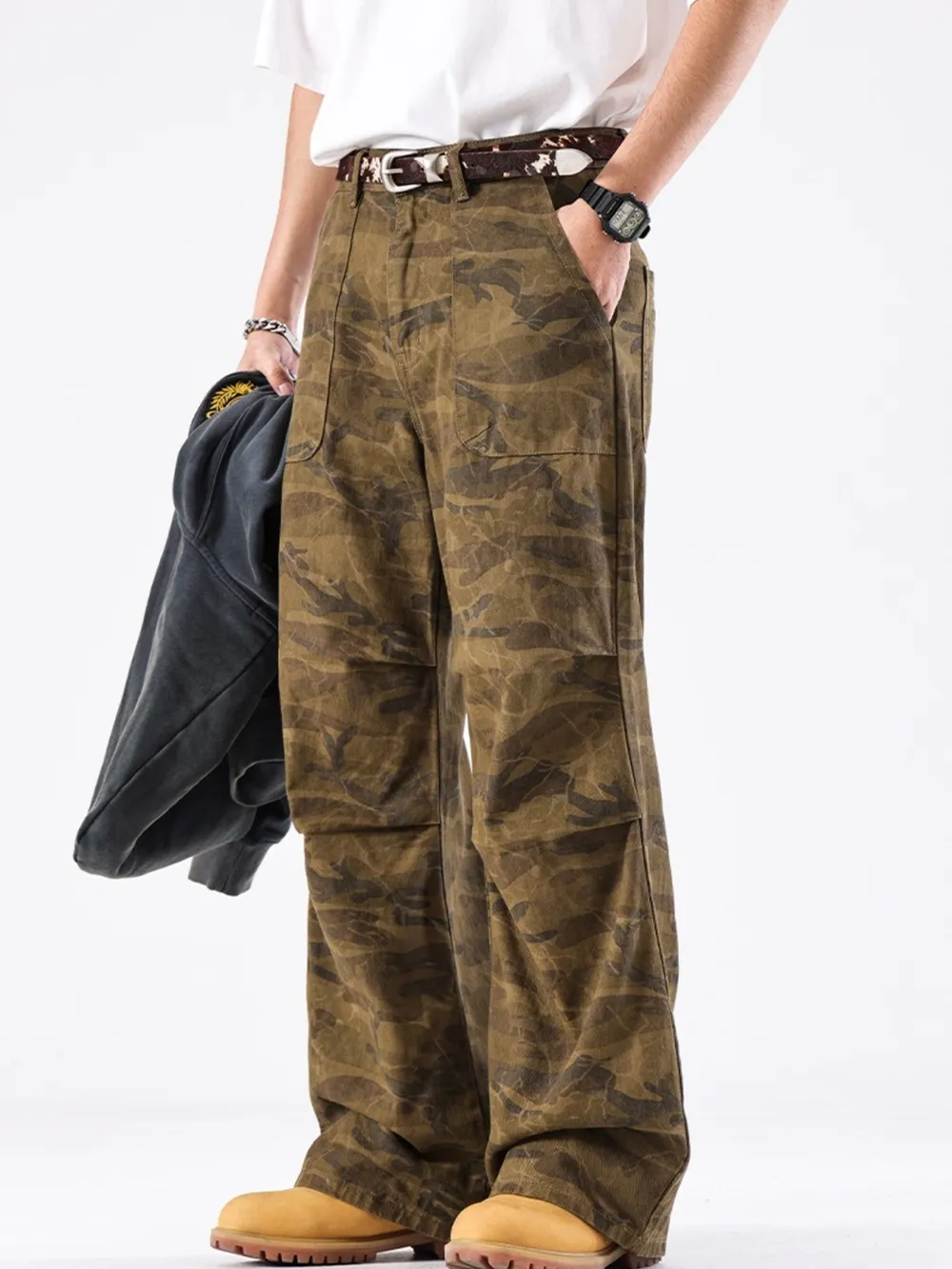 Men's Vintage Camouflage Wide-Leg Jeans, image 2