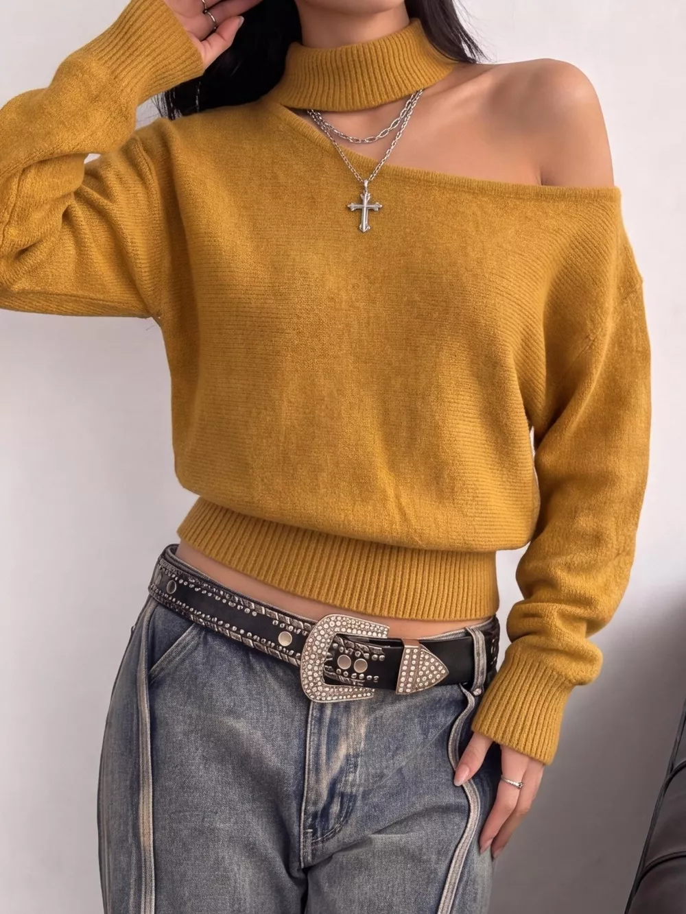 Cold-Shoulder Dropped Shoulder Sweater, image 10