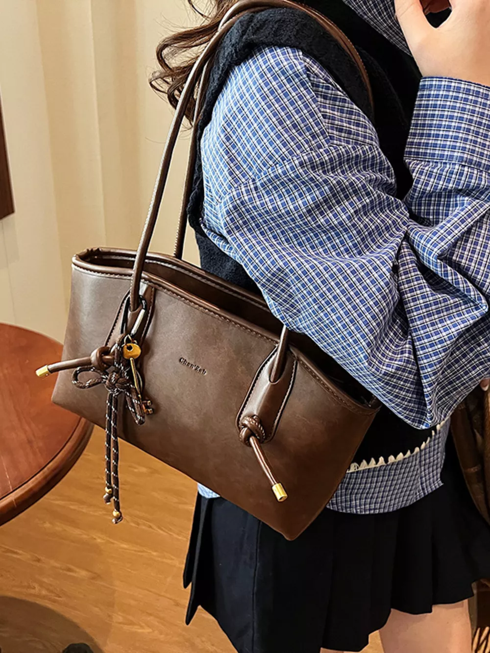 Vintage Style Leather Shoulder Bag, image 14