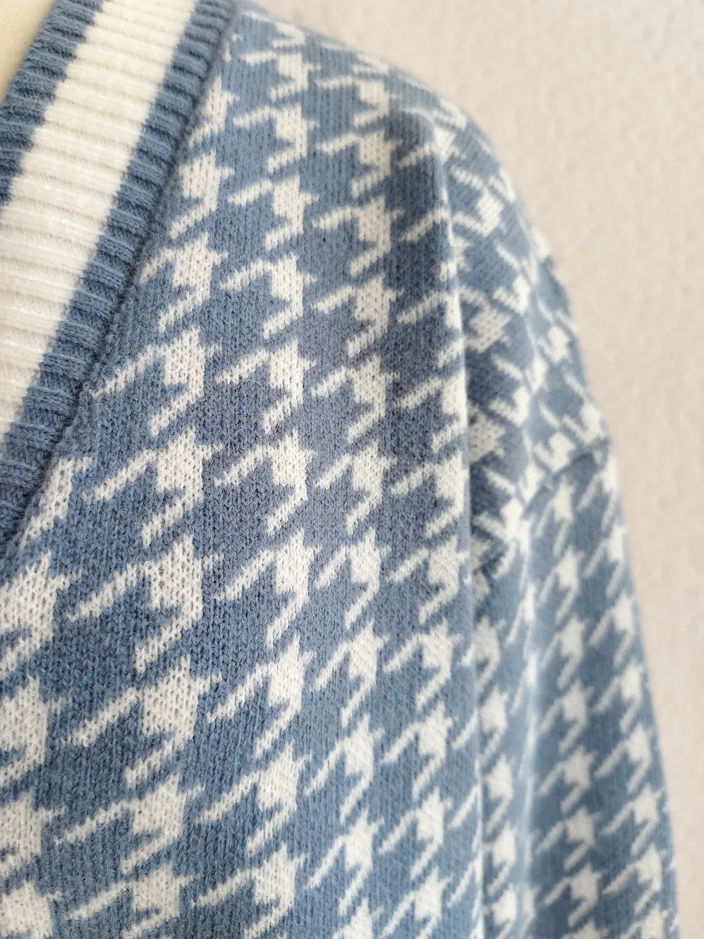 Houndstooth Pattern V-Neck Button-Up Cardigan, image 5