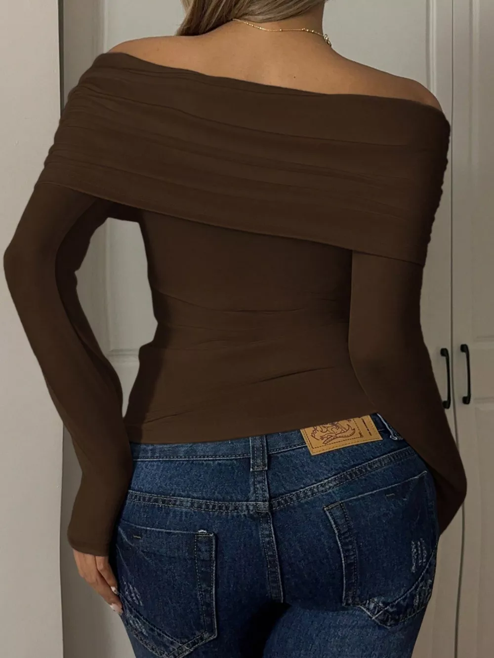 Off-Shoulder Ruched Long Sleeve T-Shirt, image 8