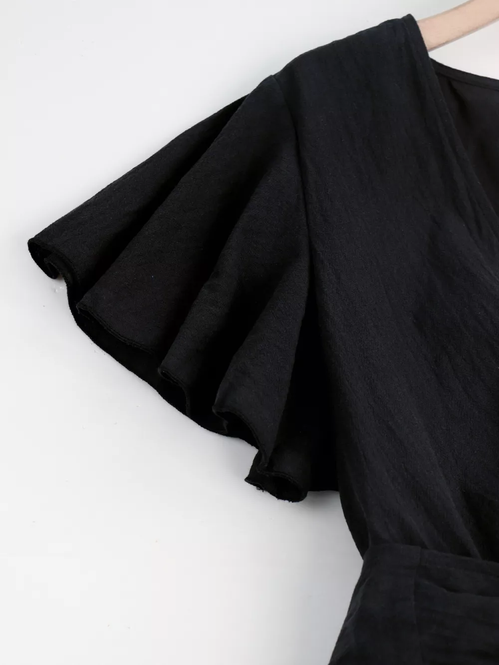 Tie Waist Flutter Sleeve Romper, image 3