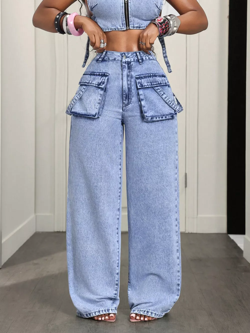 High-Waisted Wide-Leg Cargo Jeans, image 2