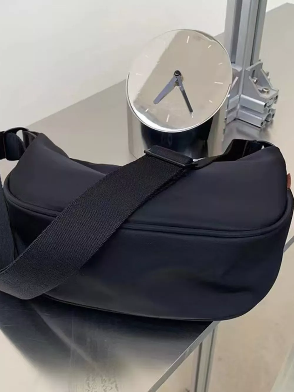 Lightweight Adjustable Strap Crossbody Bag, image 3