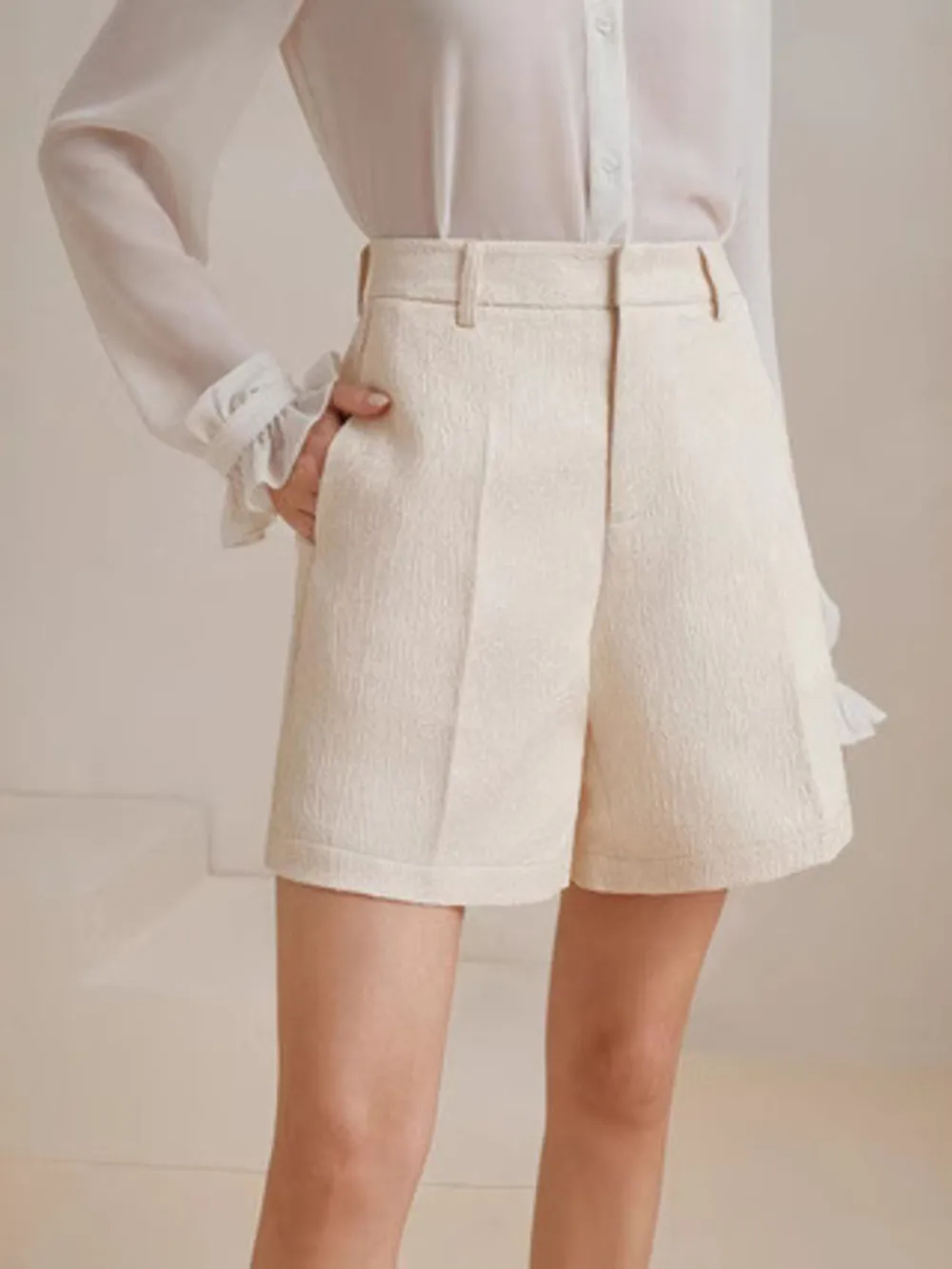 High-Waist Textured Shorts, image 3