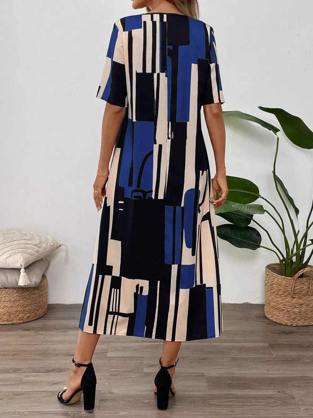Abstract Geometric Print V-Neck Midi Dress, image 9