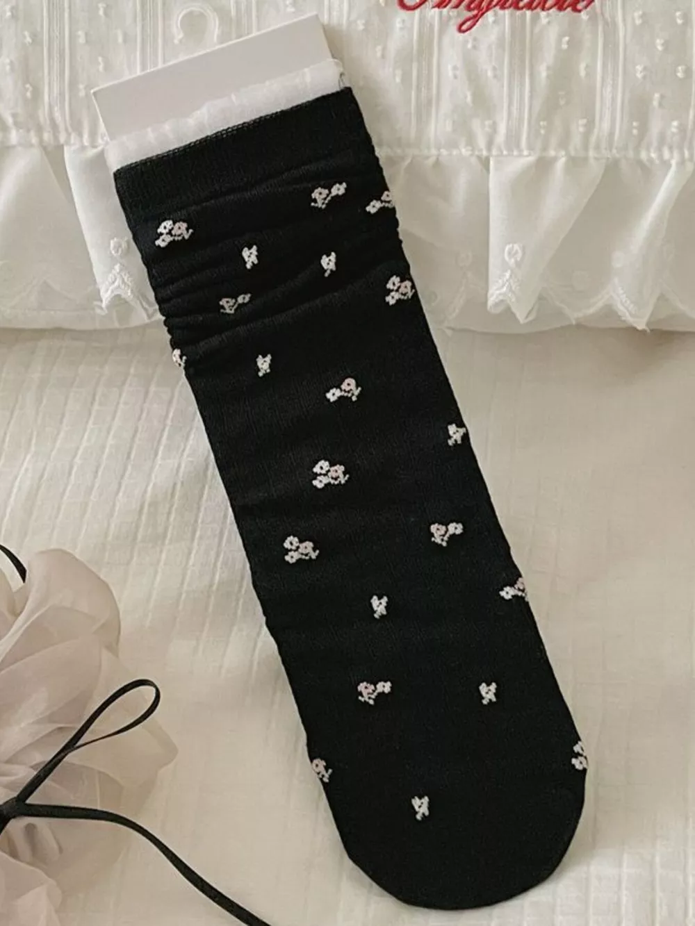 Floral Patterned Mid-Calf Crew Socks, image 2