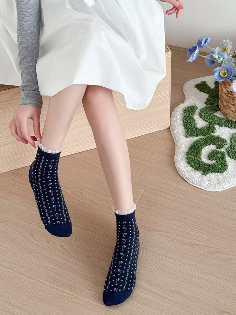 Vintage Floral Print Ankle Socks, image 2