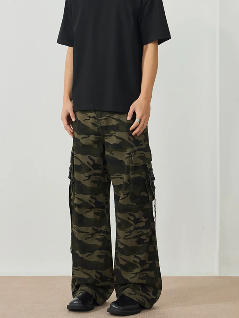 Men's Camouflage Cargo Pants with Multiple Pockets, image 3