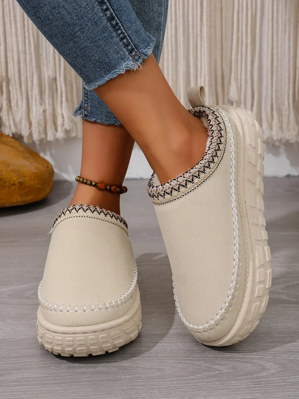 Embroidered Trim Round Toe Platform Boots, image 3