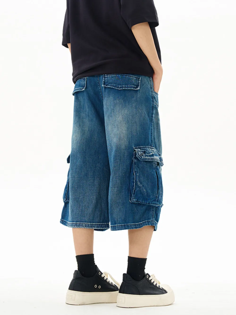 Men's Relaxed Fit Cargo Denim Shorts, image 2