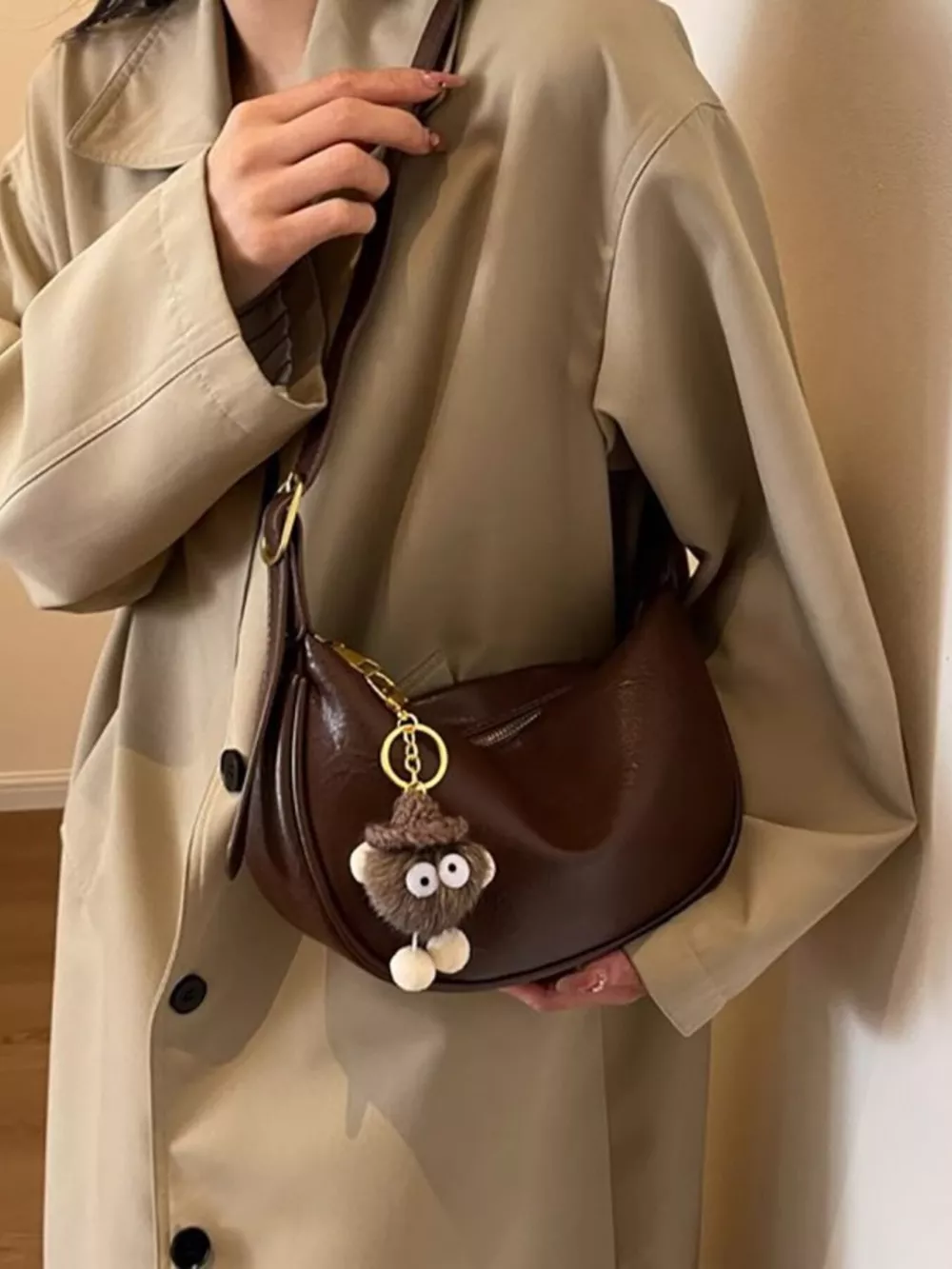 Vintage Style Crescent Crossbody Bag, image 3