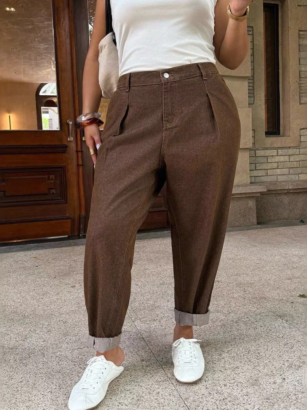 Plus Size Pleated Detail Loose Fit Jeans, image 5