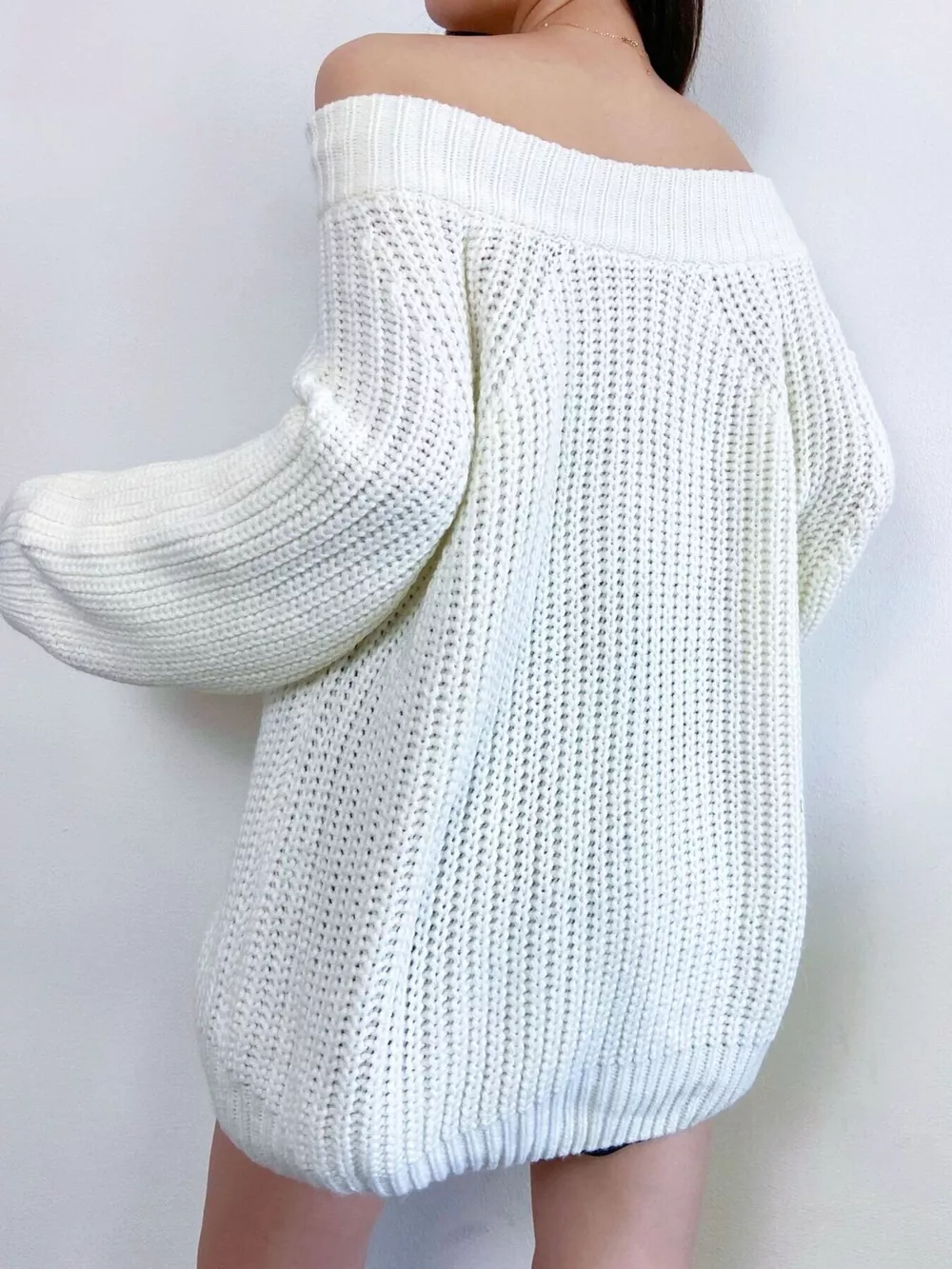 Off-Shoulder Chunky Knit Sweater, image 3