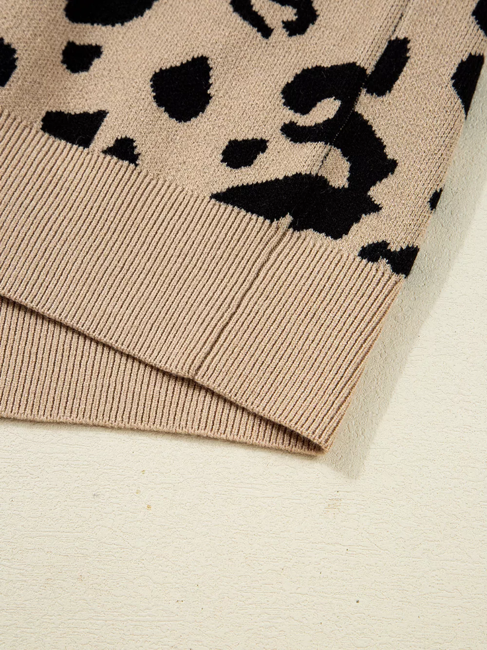 Leopard Pattern Lace Ribbed Detail Button Cuffed Sweater, image 4