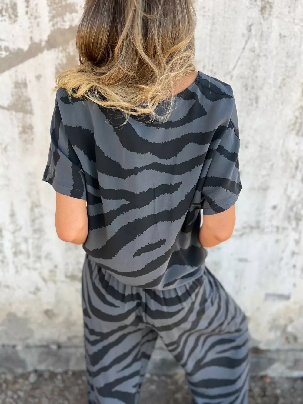 Zebra Print V-Neck Top and Pants Set, image 12