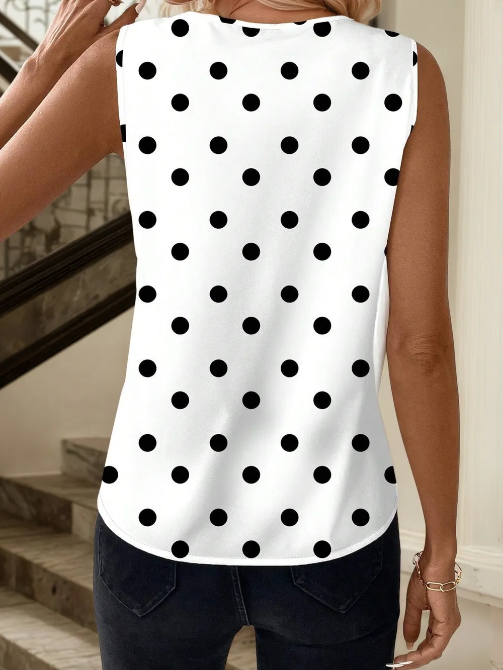 Printed V-Neck Tank, image 15
