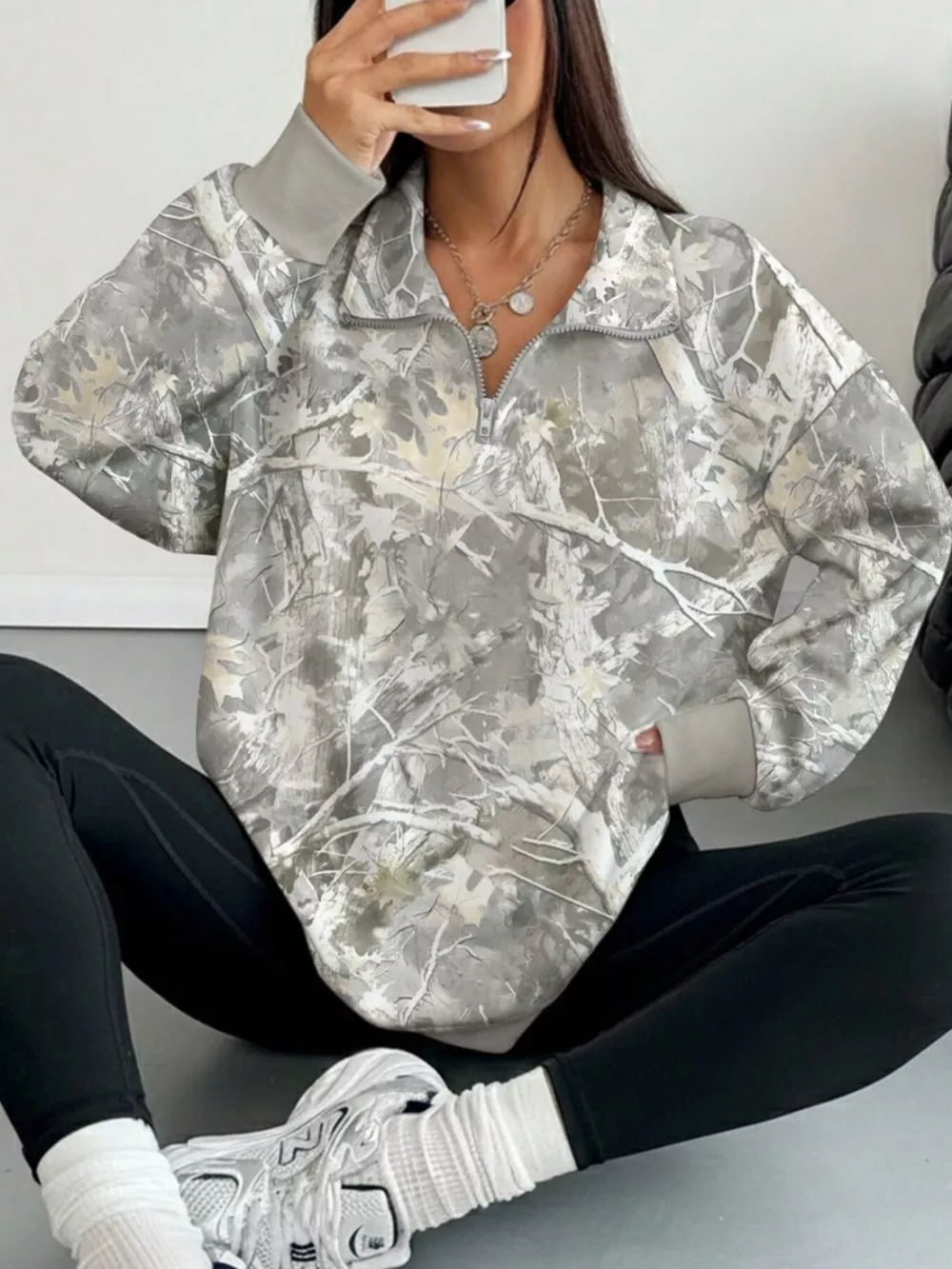 Quarter-Zip Printed Sweatshirt with Ribbed Cuffs, image 3