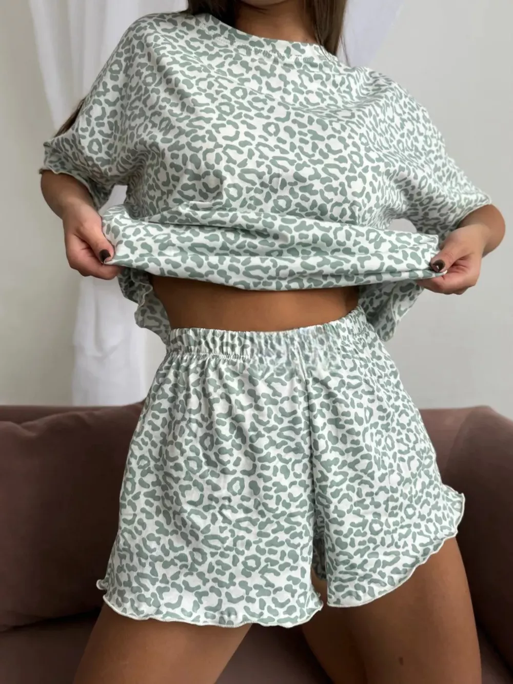 Leopard Print T-Shirt and Ruffle Hem Shorts Lounge Set, image 8