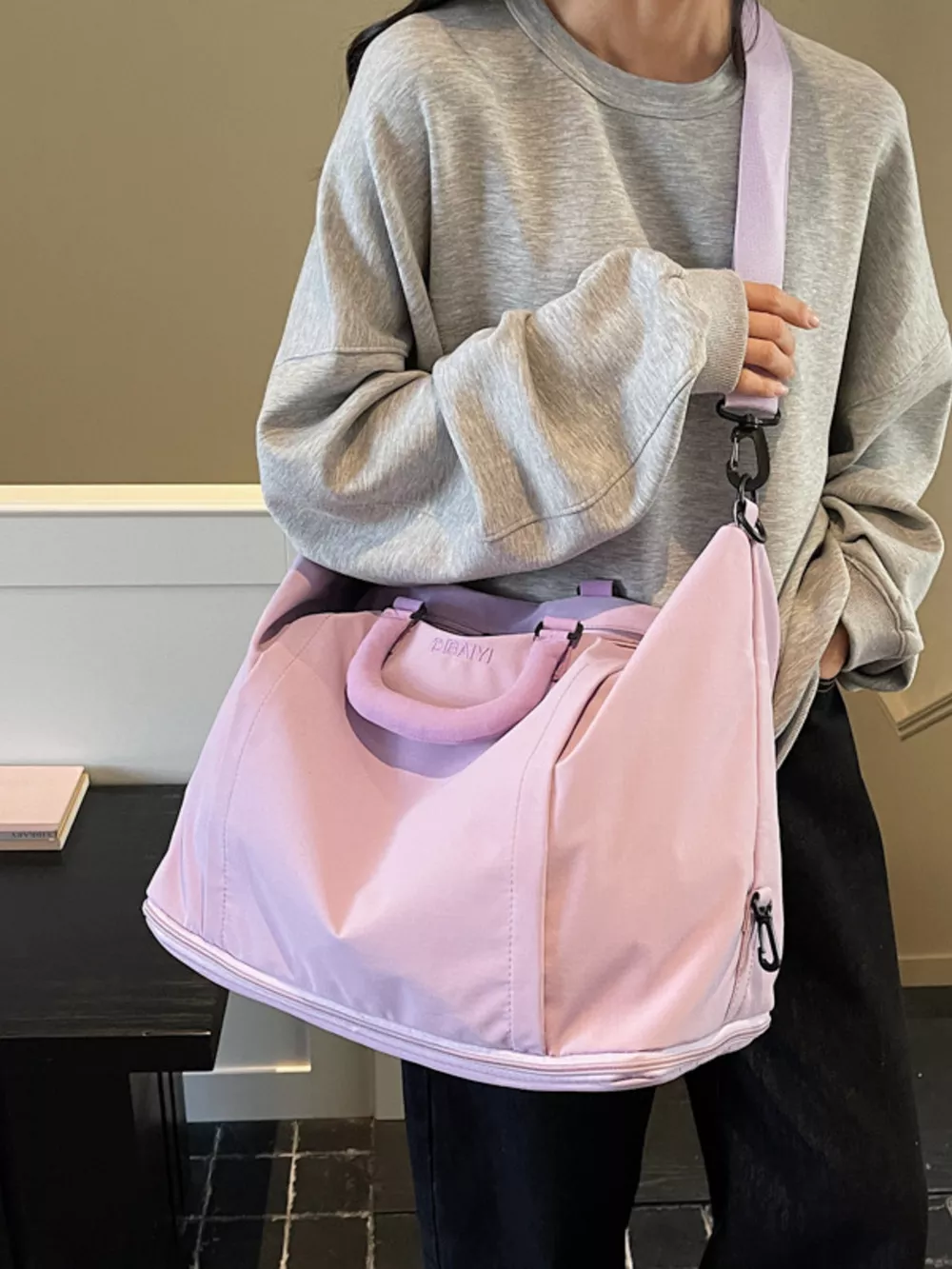 Lightweight Nylon Travel Bag, image 8