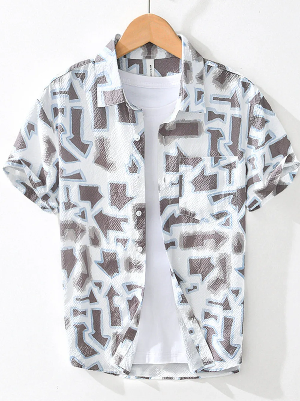 Men's Printed Button Up Short Sleeve Shirt, image 2