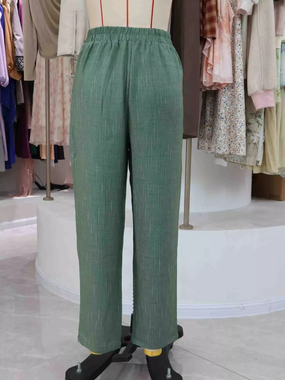 Loose Fit Cropped Pants, image 12