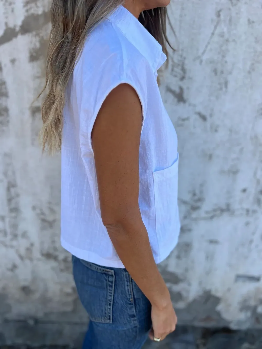 Full Size Textured Button-Front Sleeveless Shirt Plus Size, image 19