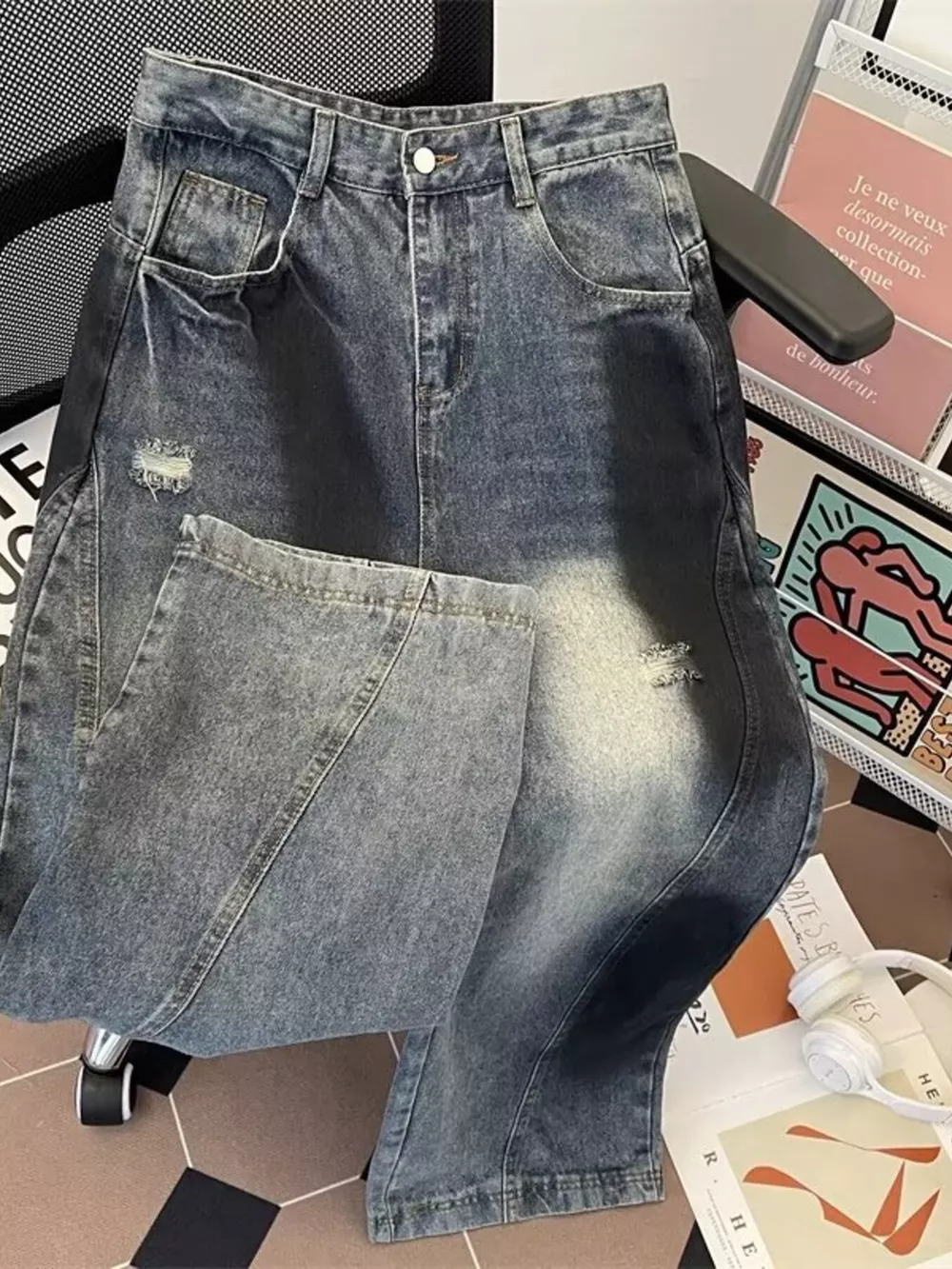 Men's Plus Size Wide Leg Distressed Jeans, image 4
