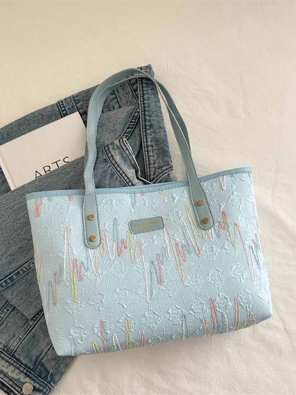 Embossed Pattern Shoulder Bag, image 3