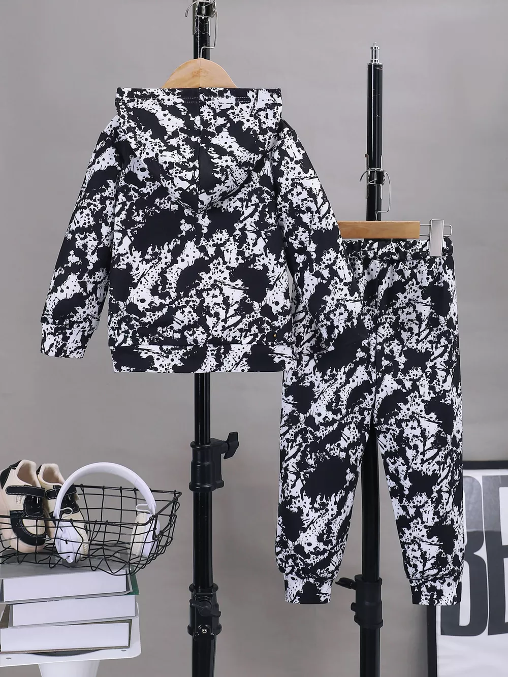 Children's Cool Bear Hoodie and Pants Set, image 2