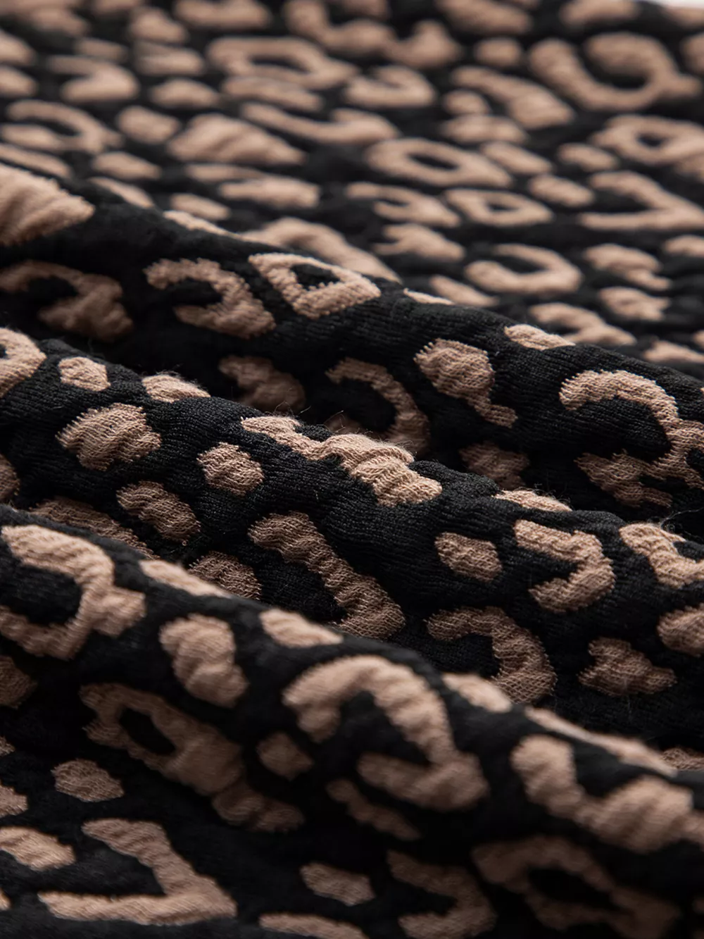 Leopard Print Puffy Bracelet Sleeve Contrast Trim Round Neck Top, image 5