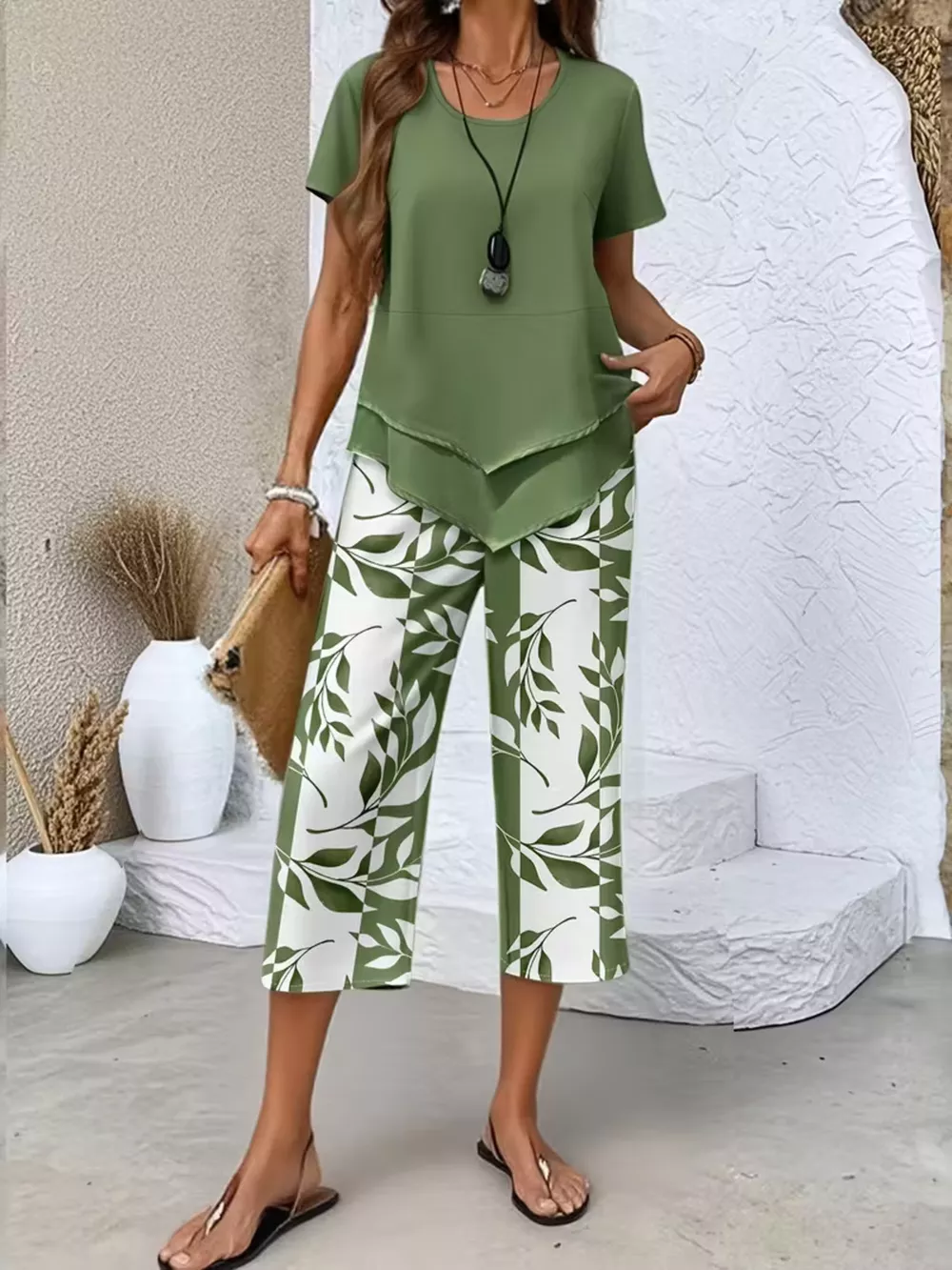 Layered Top and Leaf Print Cropped Pants Set, image 3