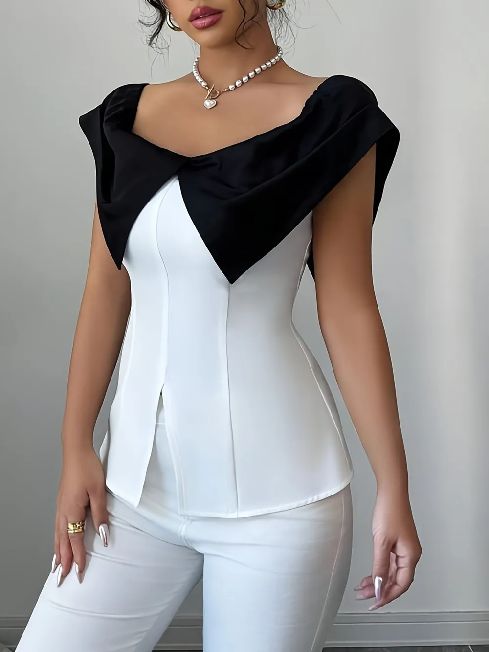Slit Contrast Cap Sleeve Blouse, image 4