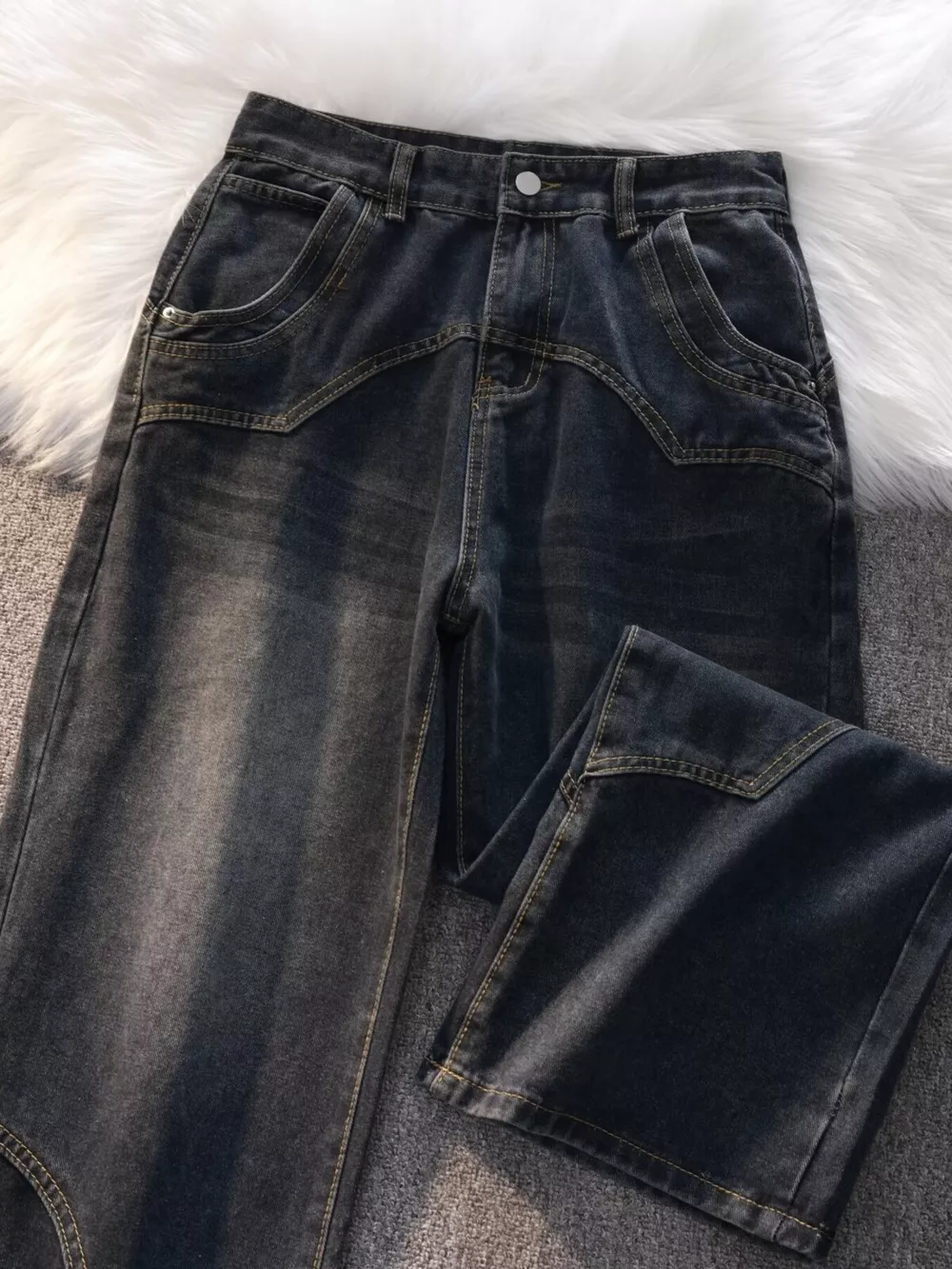Men's Vintage Wash Wide Leg Jeans, image 3