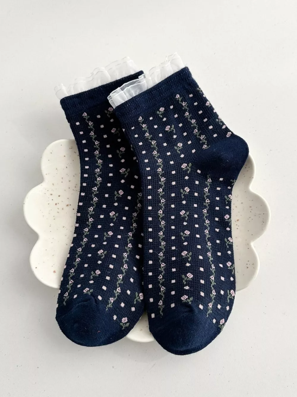 Vintage Floral Print Ankle Socks, image 3