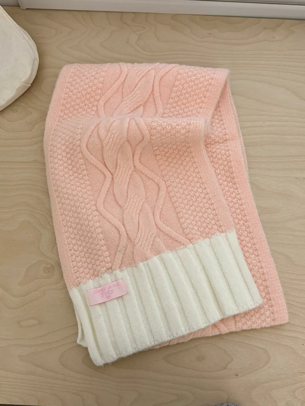 Two-Tone Knitted Warm Scarf, image 3