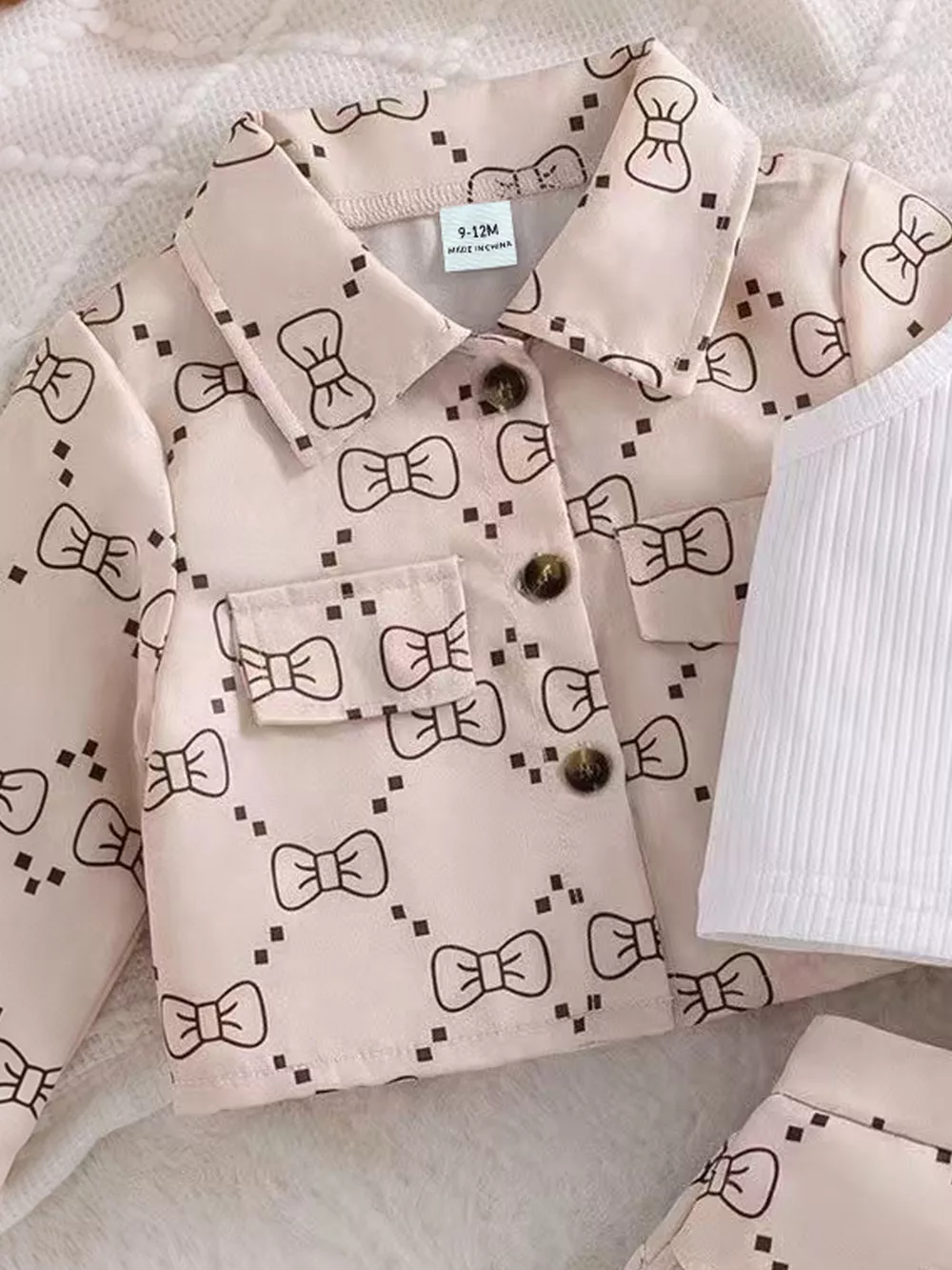 Children's Chic Bow-Print Jacket and Pleated Skirt Set with Ribbed Tank, image 2