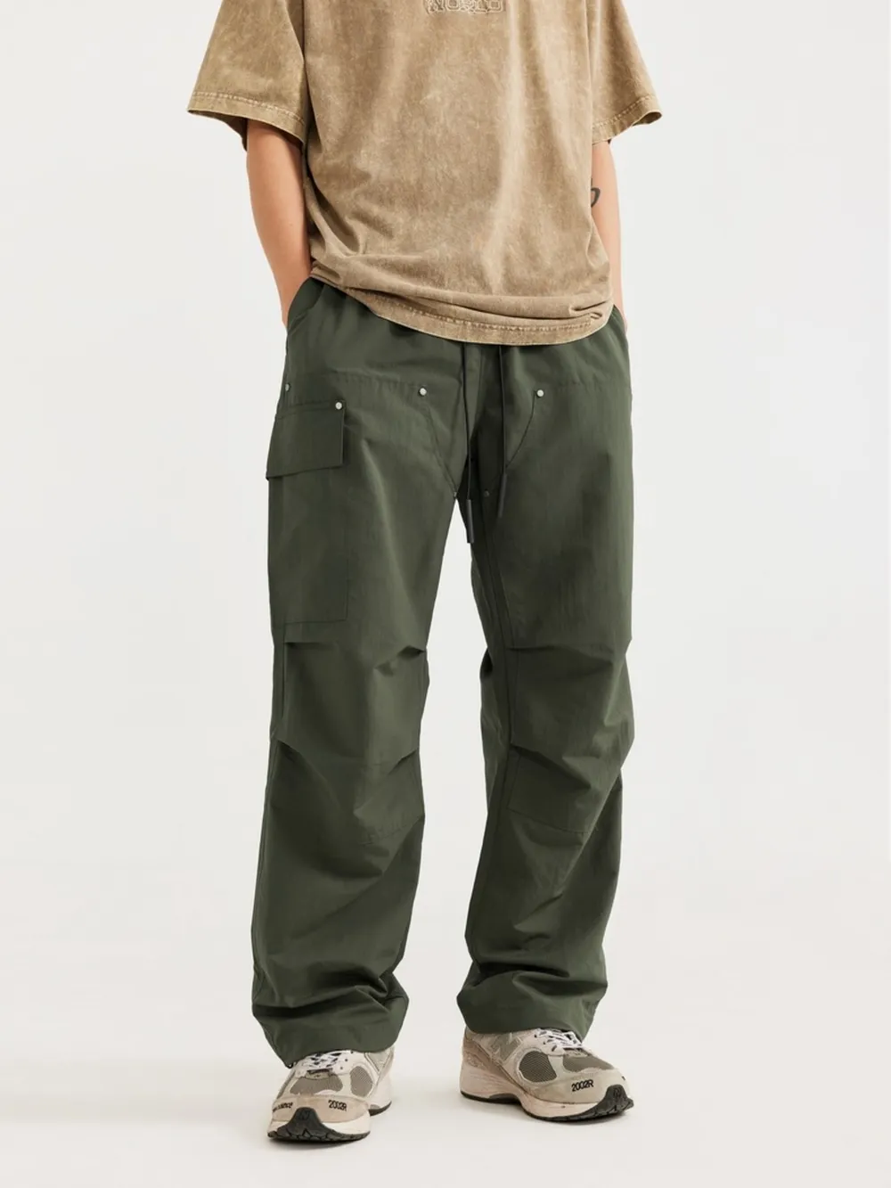 Men's Wide Leg Cargo Pants