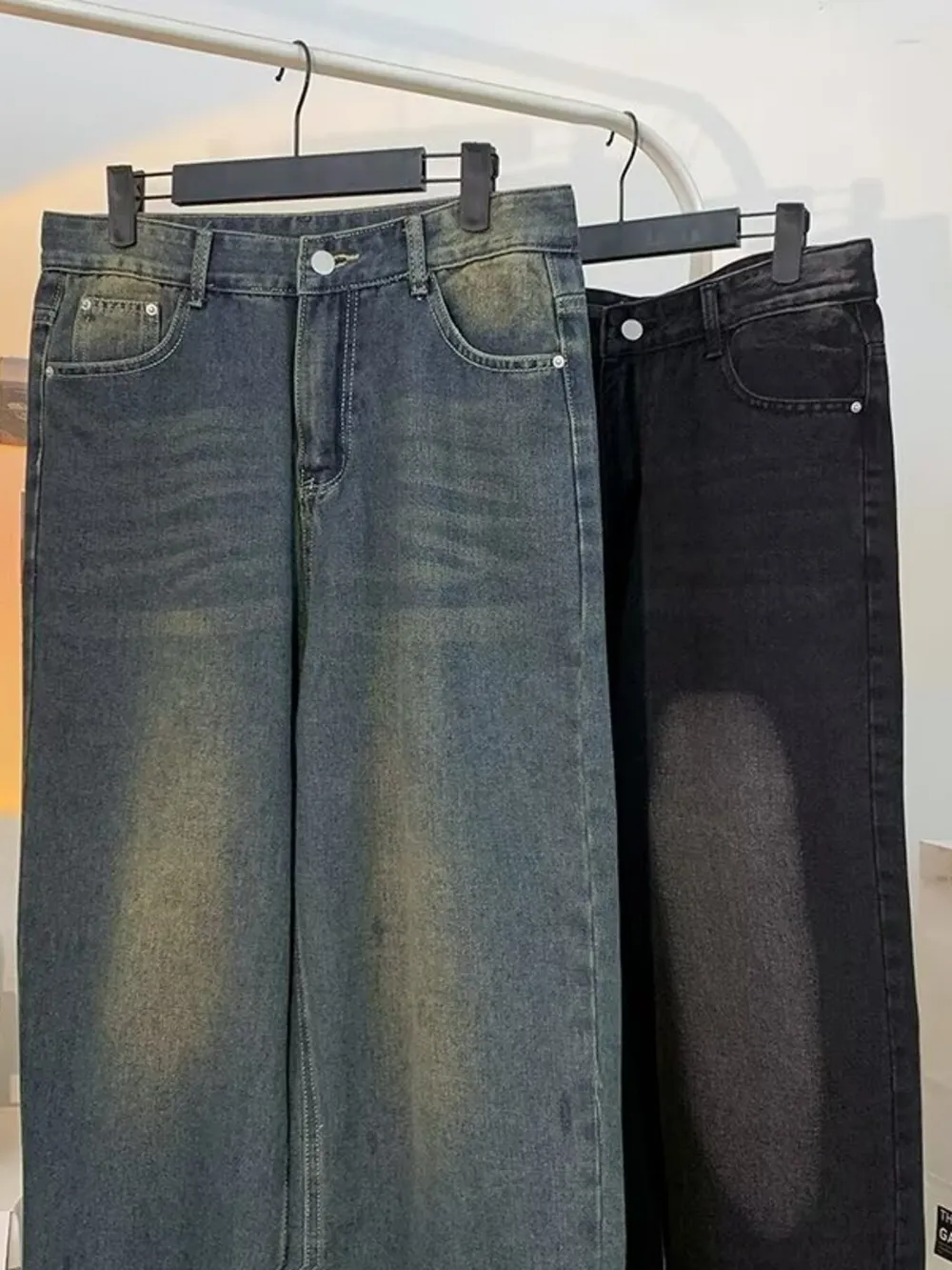 Men's Plus Size Vintage Wash Wide Leg Jeans, image 2