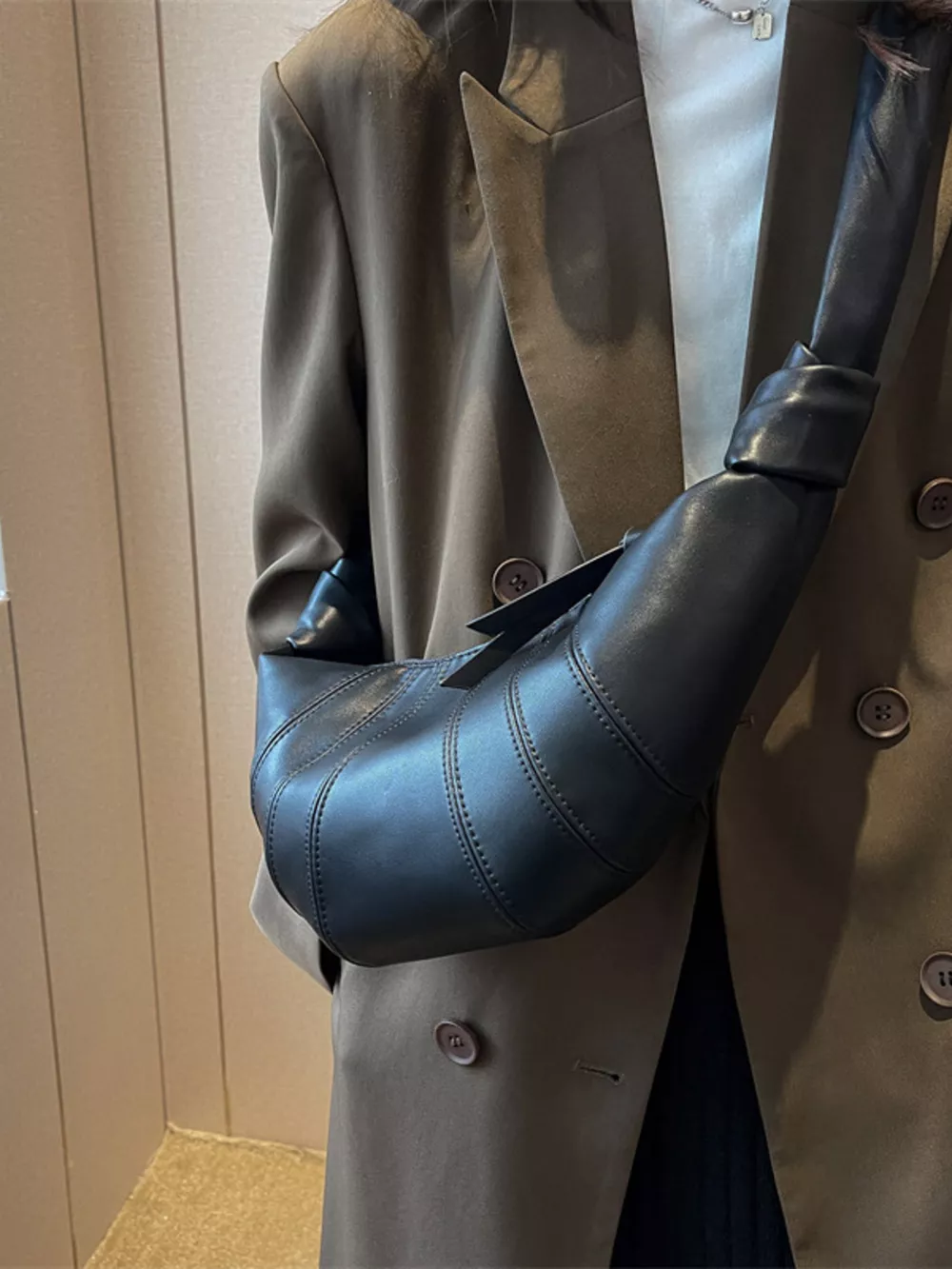 Stylish Crescent Hobo Crossbody Bag, image 11