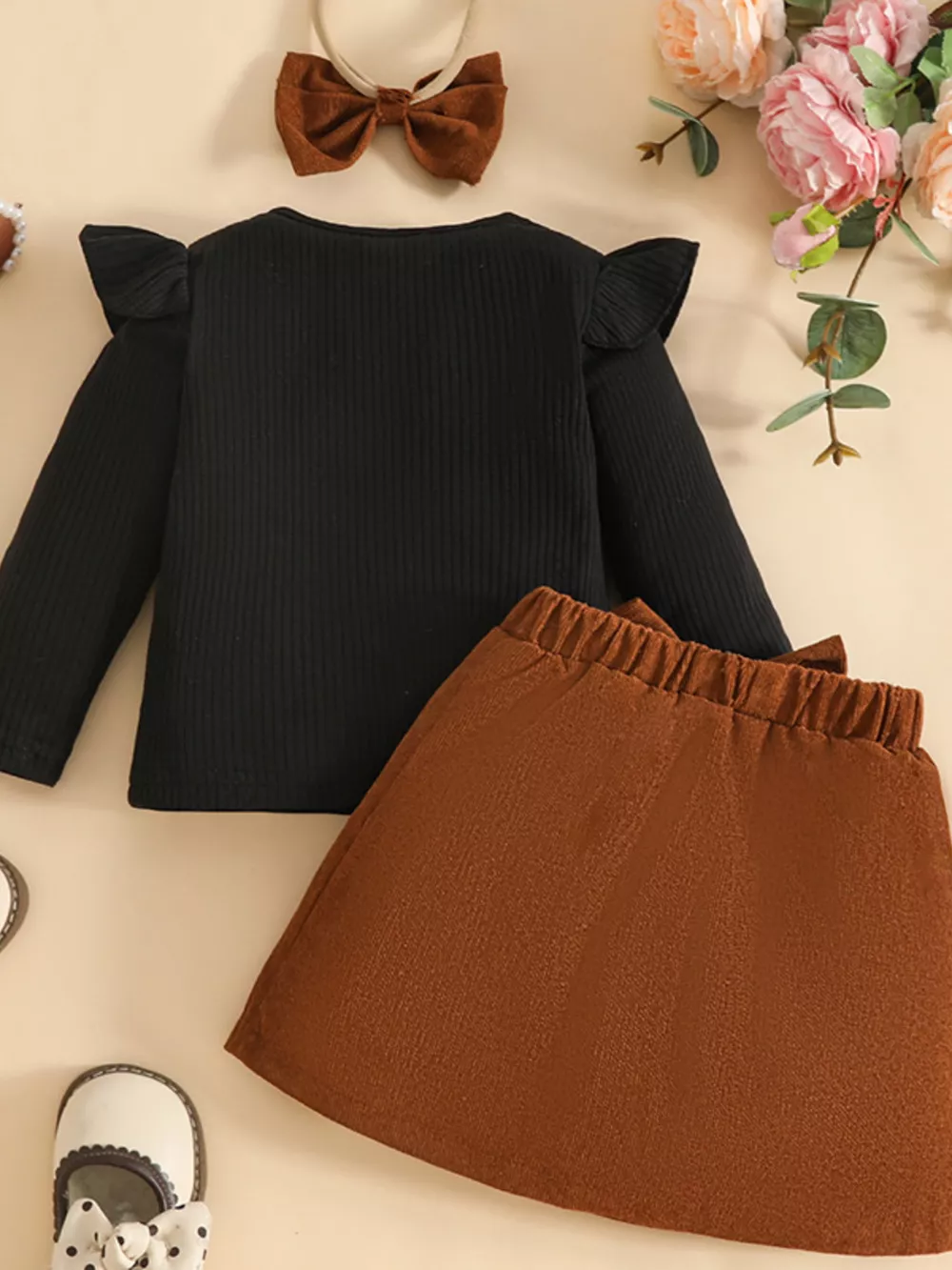 Children's Ribbed Knit Top and Bowknot Skirt Set with Headband, image 2