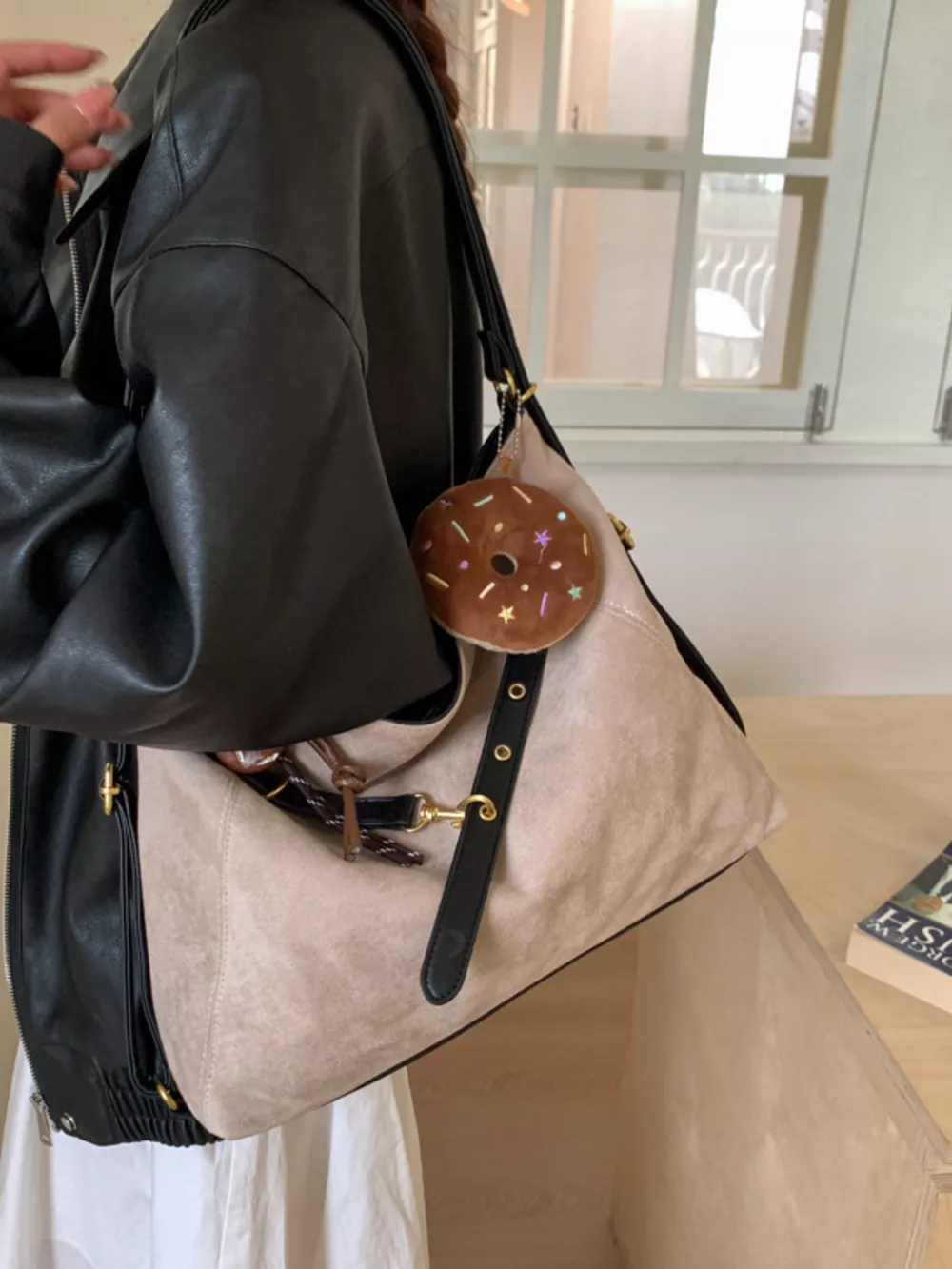 Adjustable Strap Handbag with Charm, image 4