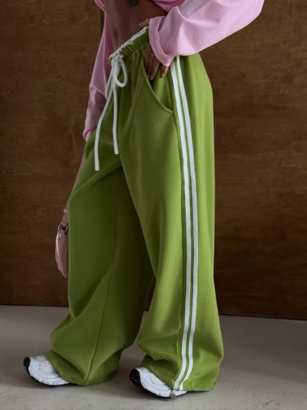 Side Stripes High-Waisted Wide-Leg Sweatpants, image 21